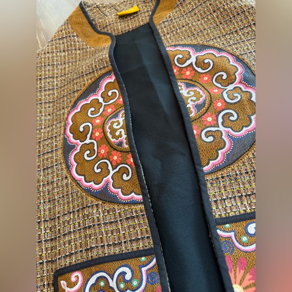 Thanakit Thai Silk Jacket with colorful Geometric Patterns - Picture 3 of 11